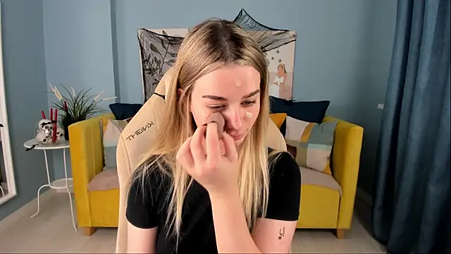 SweetyLicky online show from 10/26/25, 04:07