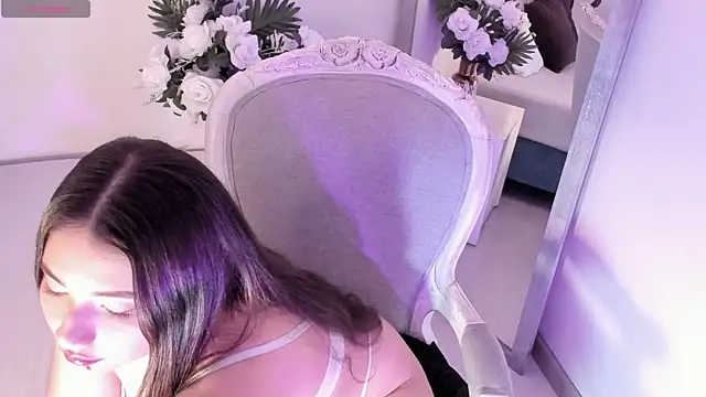 LeylaWoods online show from 03/25/26, 11:09