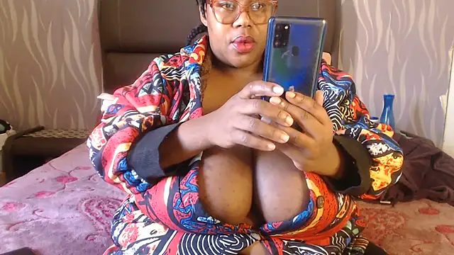 BoobsQueen46K online show from 06/23/26, 11:30