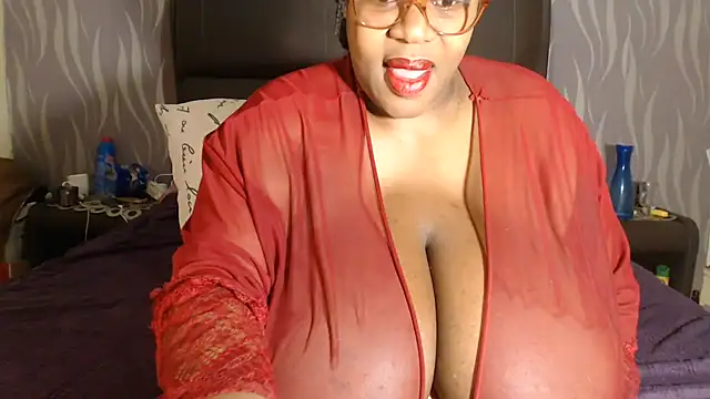BoobsQueen46K online show from 06/20/26, 02:33