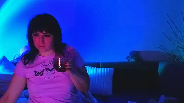 Bella Hillss online show from 02/10/26, 08:30