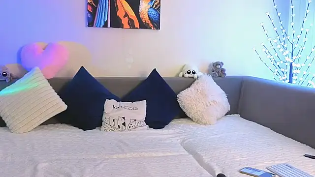 Bella Hillss online show from 05/04/26, 06:55