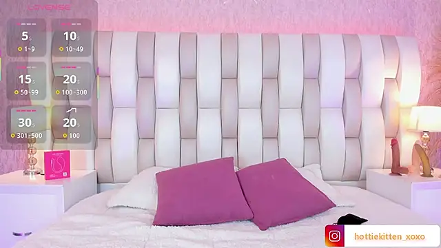 Viollet xoxo online show from 02/02/26, 07:46