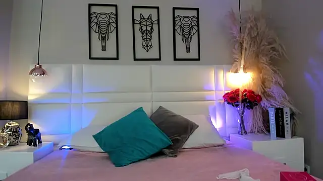 Viollet xoxo online show from 11/12/25, 08:12