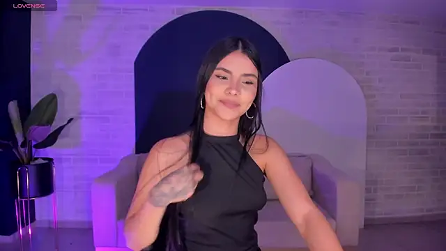 MiaLaurence online show from 02/13/26, 07:25