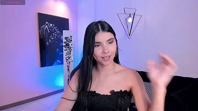 MiaLaurence online show from 10/07/25, 07:04