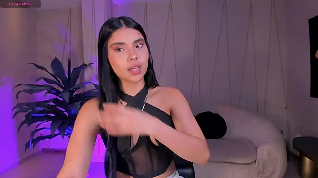 MiaLaurence online show from 11/03/25, 11:58