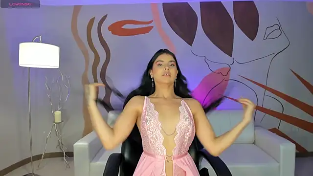 MiaLaurence online show from 04/10/26, 08:38