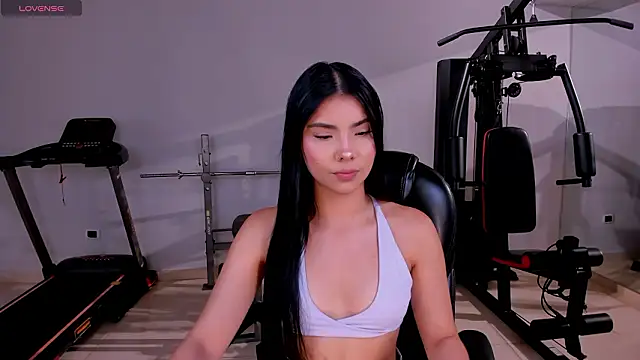 MiaLaurence online show from 03/21/26, 06:56