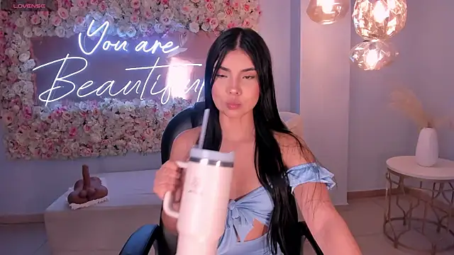 MiaLaurence online show from 03/24/26, 07:36