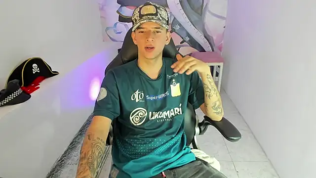 Fran Boy online show from 11/08/25, 03:54