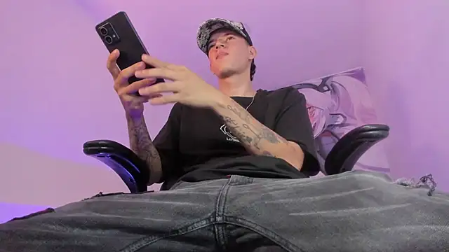 Fran Boy online show from 12/14/25, 03:46