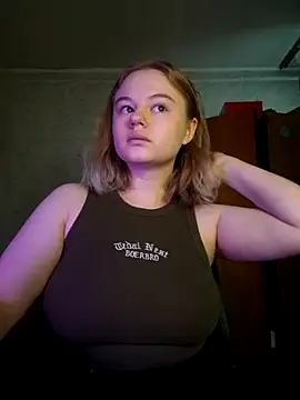 Snapshot of SlipperSherry chatting on 11/15/25, 02:48 SlipperSherry online show from 11/15/25, 02:48