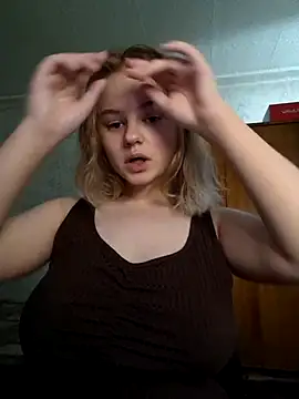 Snapshot of SlipperSherry chatting on 11/20/25, 05:30 SlipperSherry online show from 11/20/25, 05:30