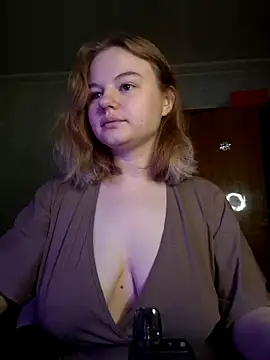 Snapshot of SlipperSherry chatting on 11/08/25, 12:03 SlipperSherry online show from 11/08/25, 12:03