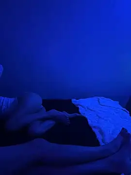 Snapshot of 2Tight2Handle chatting on 10/12/25, 01:34 2Tight2Handle online show from 10/12/25, 01:34