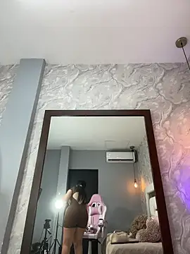 MiaFarkash online show from 03/25/26, 03:00