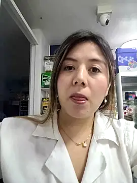 Sophie del Castillo online show from 11/16/25, 09:41