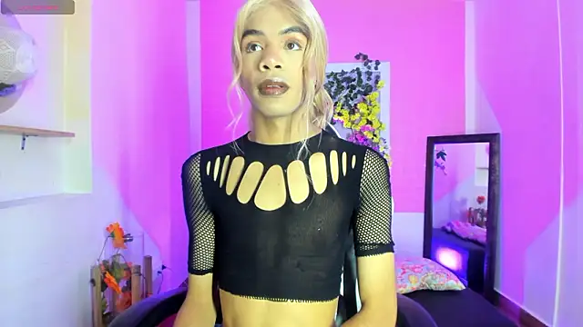 Katy bratz  online show from 03/30/26, 03:30