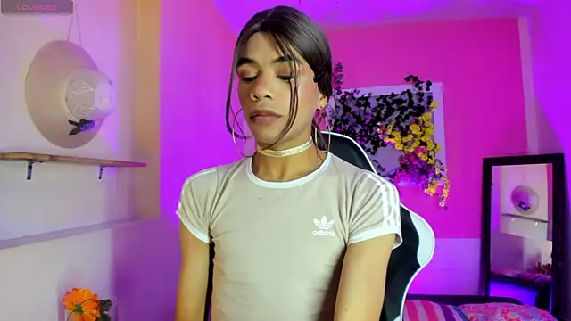 Katy bratz  online show from 04/03/26, 03:35