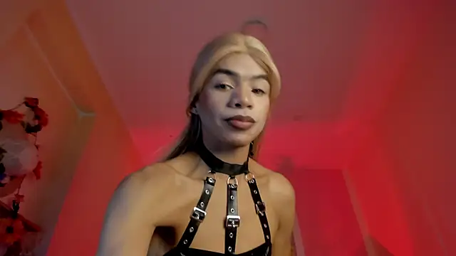 Katy bratz  online show from 06/17/26, 02:22