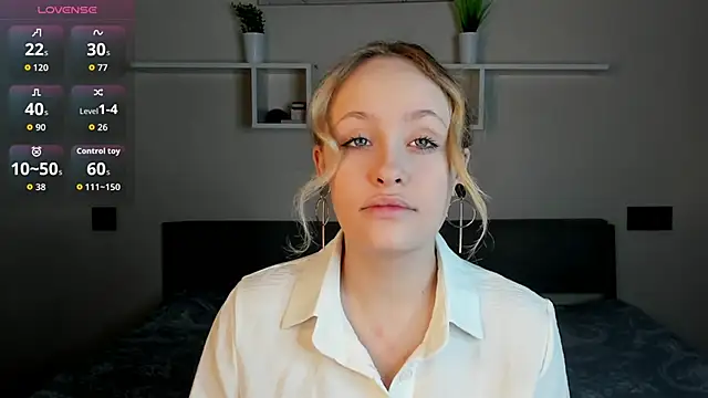 Snapshot of Julliakoill chatting on 11/29/25, 07:41 Julliakoill online show from 11/29/25, 07:41