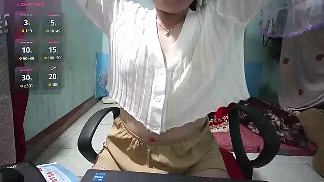 Snapshot of Xue_weng chatting on 11/06/25, 11:36 Xue weng online show from 11/06/25, 11:36