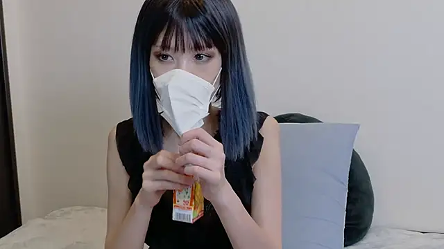 Snapshot of sarina_at chatting on 07/20/26, 09:27 sarina at online show from 07/20/26, 09:27