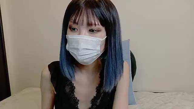 sarina at online show from 05/03/26, 09:36