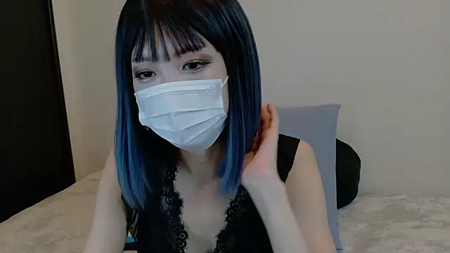 sarina at online show from 01/13/26, 04:27