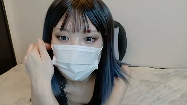 sarina at online show from 04/17/26, 09:45