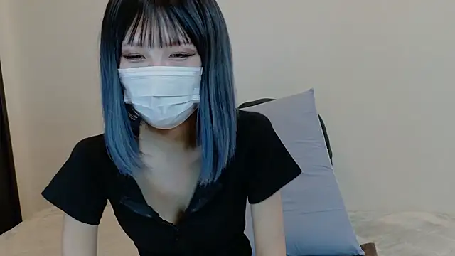 sarina at online show from 03/19/26, 04:34