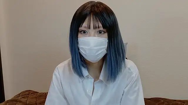 sarina at online show from 11/25/25, 04:24