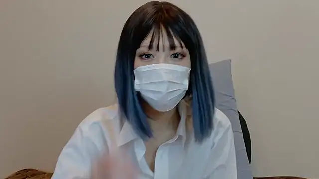 sarina at online show from 12/02/25, 09:33