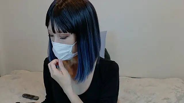 sarina at online show from 11/12/25, 04:16