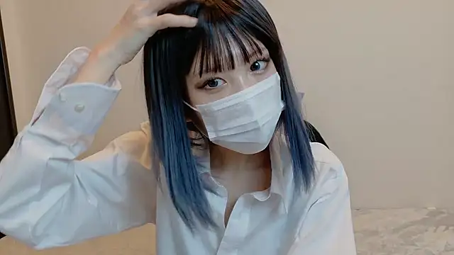 sarina at online show from 03/30/26, 04:25