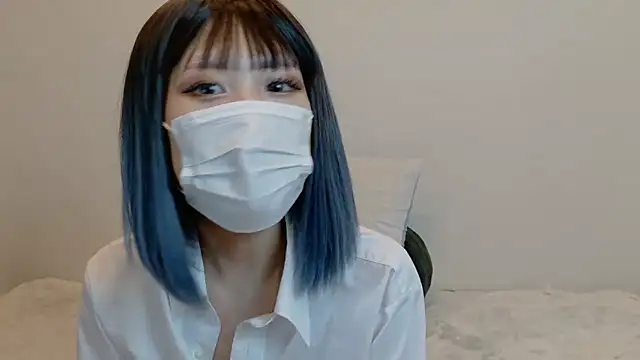 sarina at online show from 04/04/26, 07:37