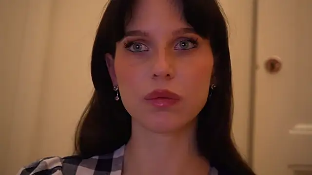 ellaa91 online show from 12/05/25, 03:32