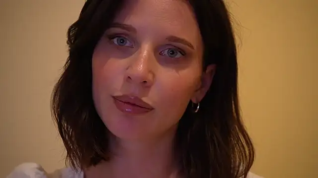 ellaa91 online show from 06/09/26, 05:58