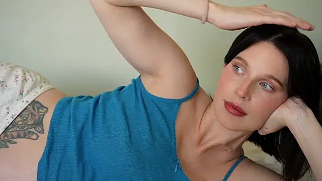 ellaa91 online show from 04/25/26, 01:14