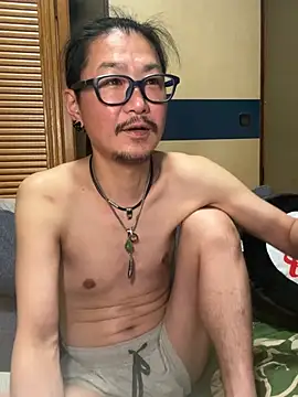 Snapshot of uta002418 chatting on 06/13/26, 03:10 uta002418 online show from 06/13/26, 03:10