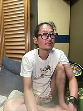 Snapshot of uta002418 chatting on 06/26/26, 03:40 uta002418 online show from 06/26/26, 03:40