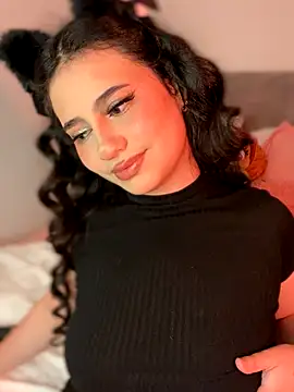 Snapshot of Sophi_dee1 chatting on 11/03/25, 02:06 Sophi dee1 online show from 11/03/25, 02:06