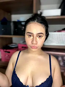 Snapshot of Sophi_dee1 chatting on 11/06/25, 11:53 Sophi dee1 online show from 11/06/25, 11:53