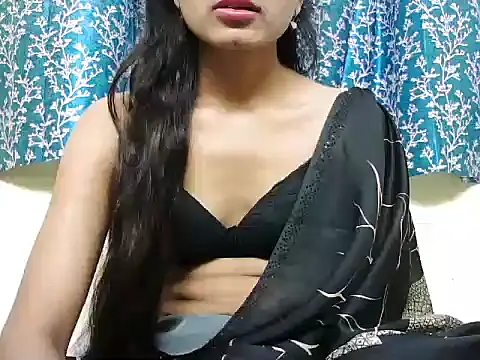 Snapshot of ROSE_GOLDE chatting on 09/20/25, 05:12 ROSE GOLDE online show from 09/20/25, 05:12