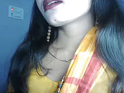 ROSE GOLDE online show from 02/19/26, 04:26