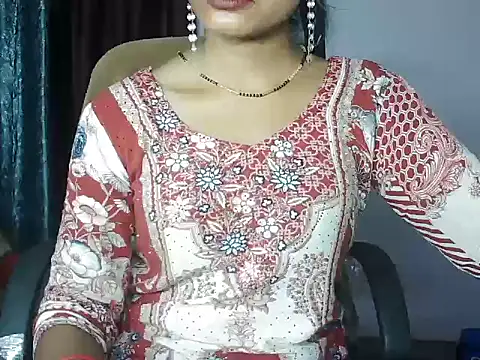 ROSE GOLDE online show from 07/22/26, 04:25