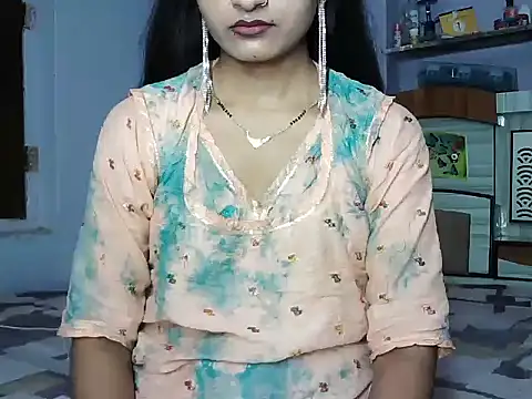 ROSE GOLDE online show from 06/18/26, 05:50