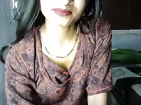 ROSE GOLDE online show from 06/08/26, 12:49