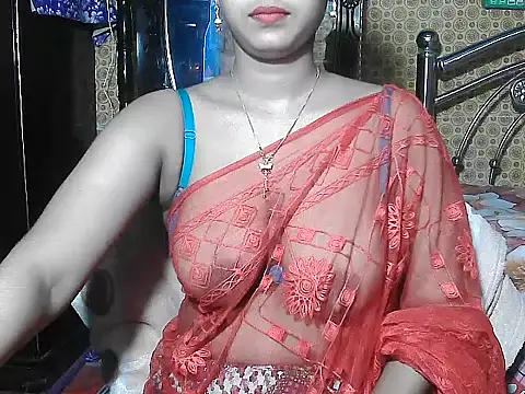 Snapshot of jui- chatting on 10/17/25, 04:27 jui- online show from 10/17/25, 04:27